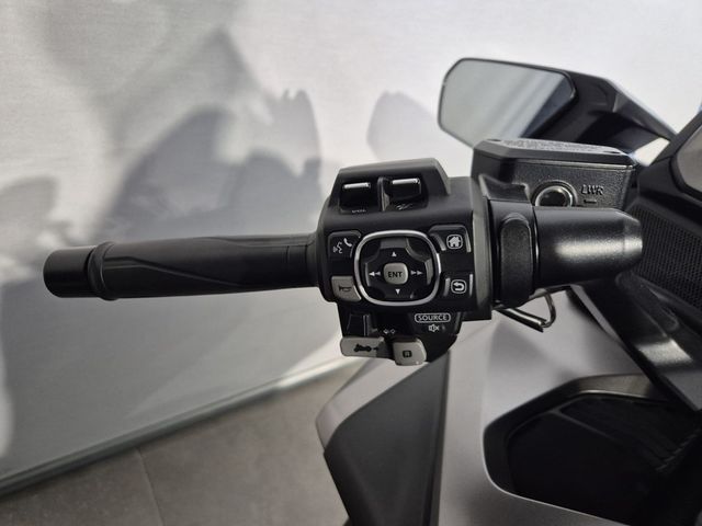 honda - gl-1800-goldwing-f6b