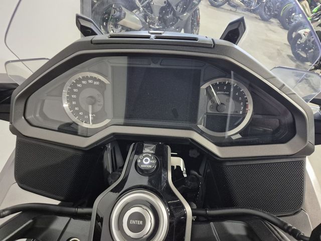 honda - gl-1800-goldwing-f6b