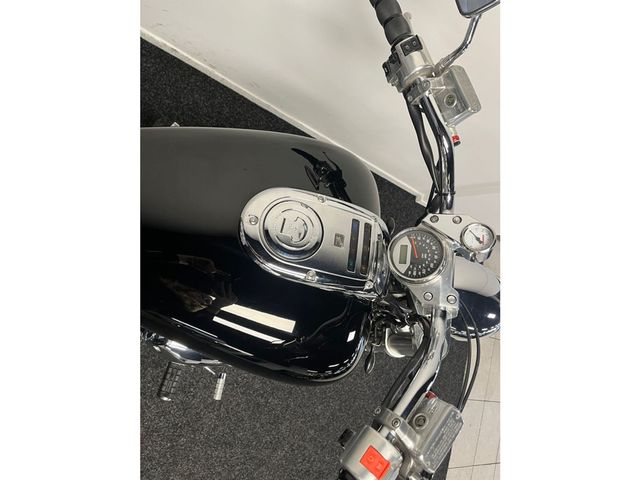 honda - vtx-1800