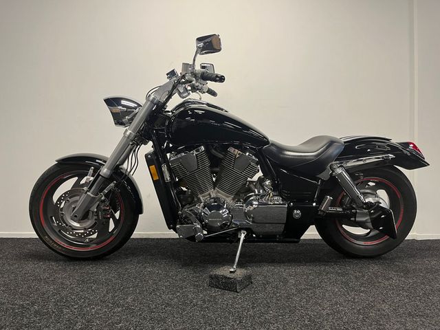 honda - vtx-1800