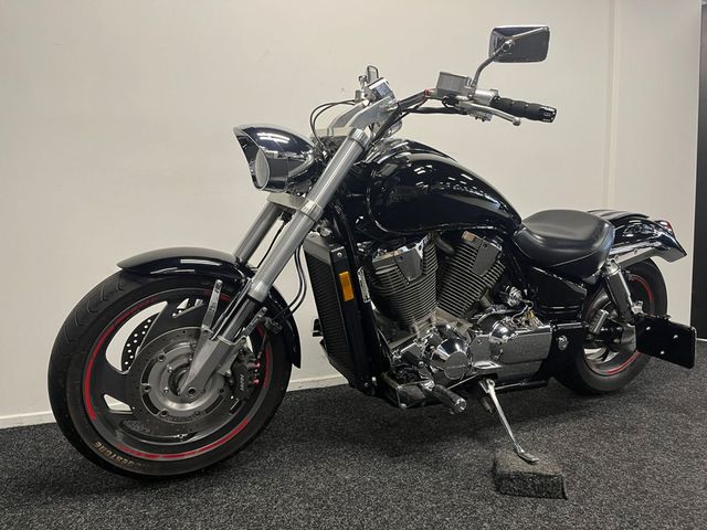 honda - vtx-1800