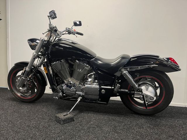 honda - vtx-1800