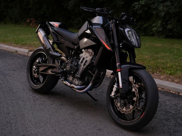 ktm - 890-duke-l