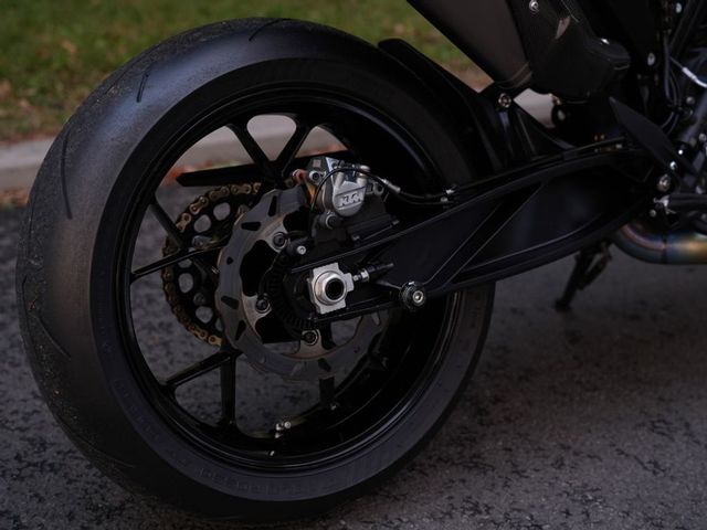 ktm - 890-duke-l
