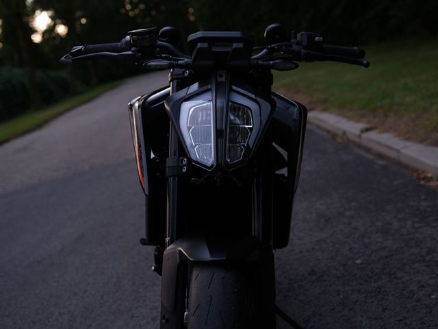 ktm - 890-duke-l