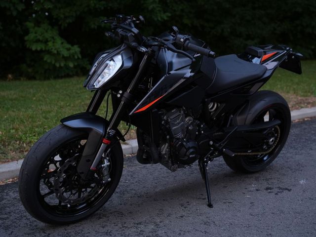 ktm - 890-duke-l