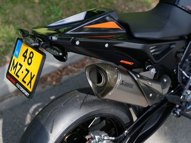 ktm - 890-duke-l