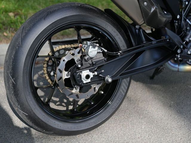 ktm - 890-duke-l