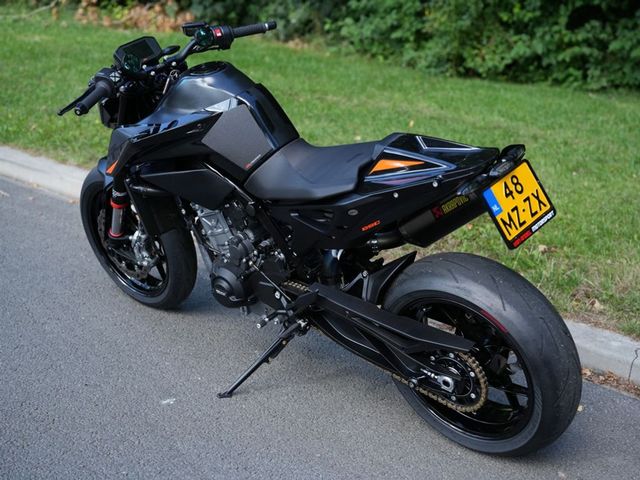 ktm - 890-duke-l