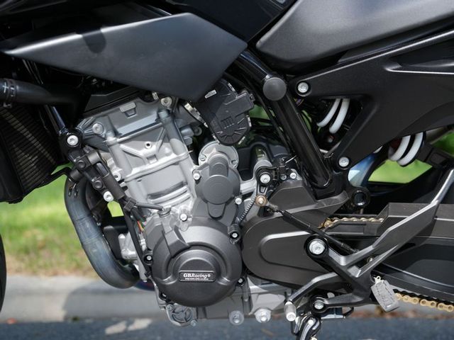 ktm - 890-duke-l