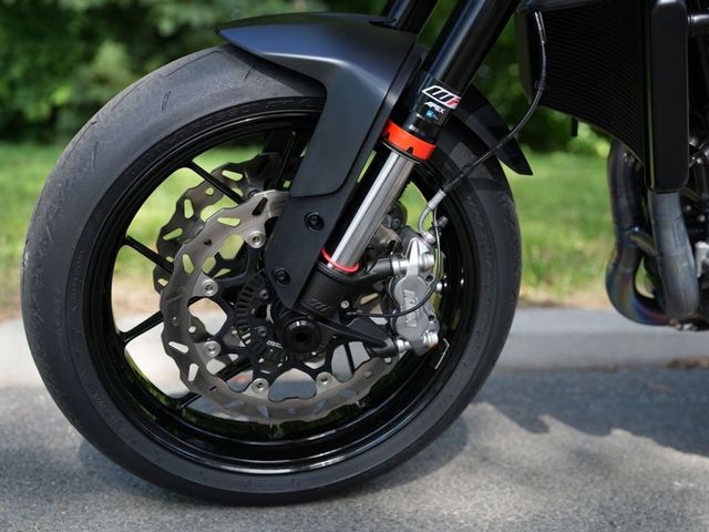 ktm - 890-duke-l