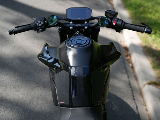 ktm - 890-duke-l