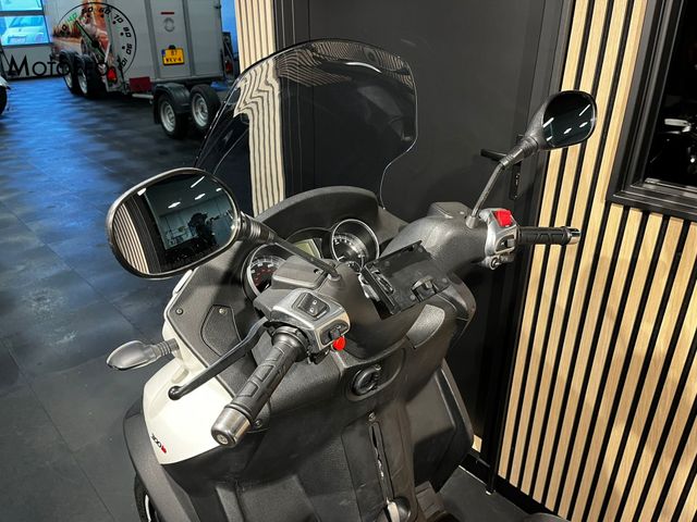 piaggio - mp3-300-lt