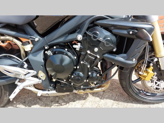 triumph - street-triple-675