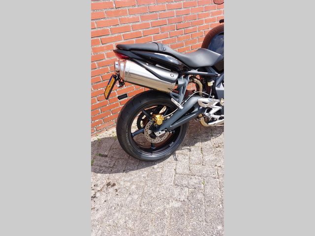 triumph - street-triple-675