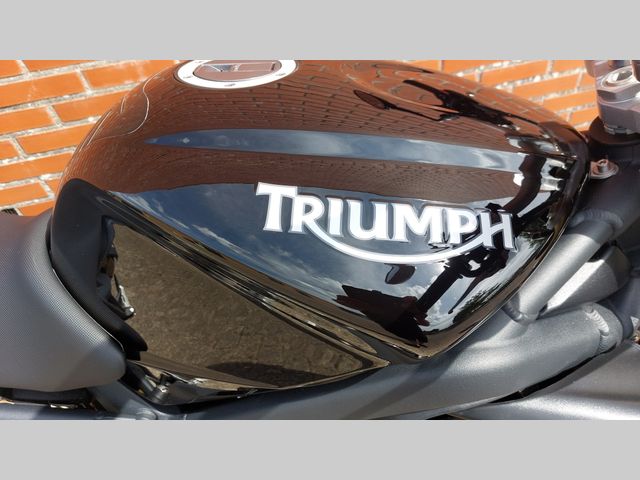 triumph - street-triple-675
