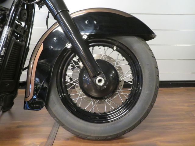 harley-davidson - heritage-softail-classic-107-flhcs