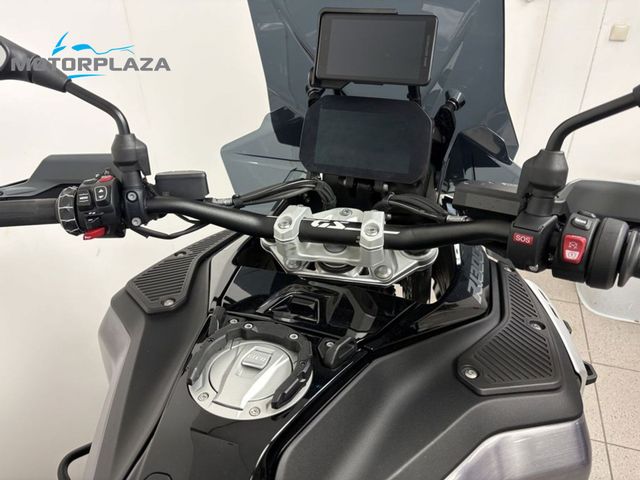 bmw - r-1300-gs-adventure