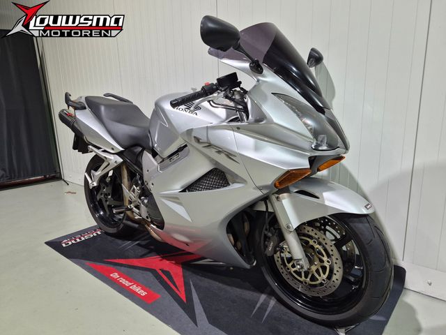 honda - vfr-800-fi-vtec