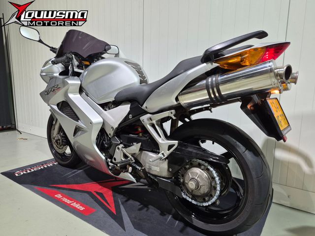 honda - vfr-800-fi-vtec