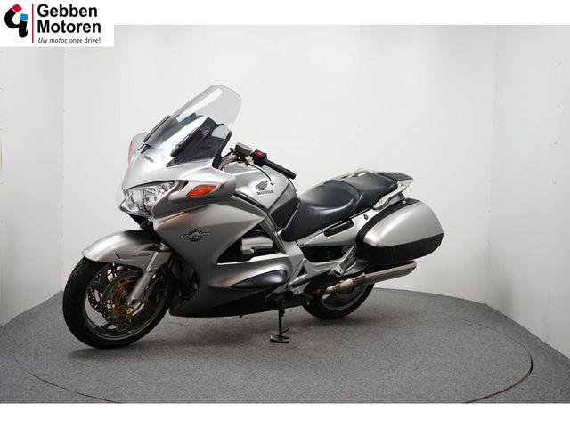 honda - st-1300-pan-european