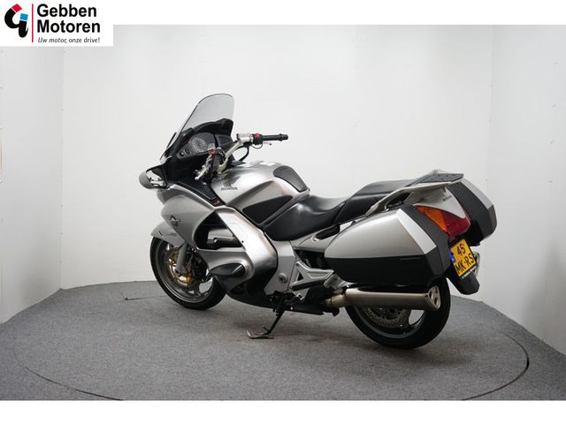 honda - st-1300-pan-european