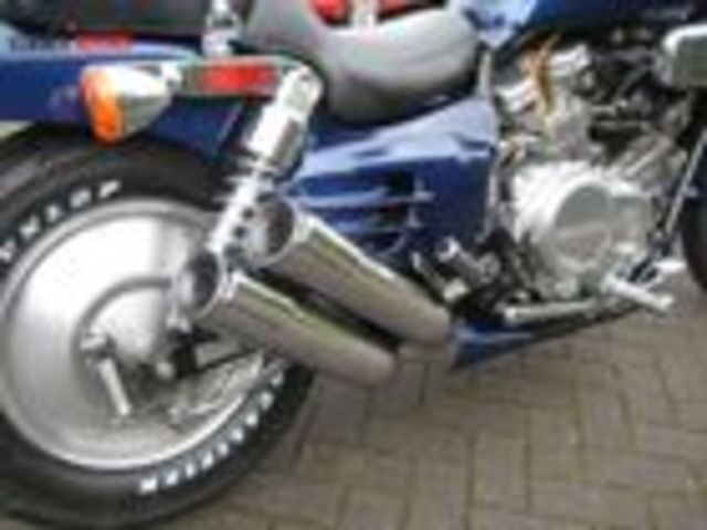 honda - vf-700-c-supermagna