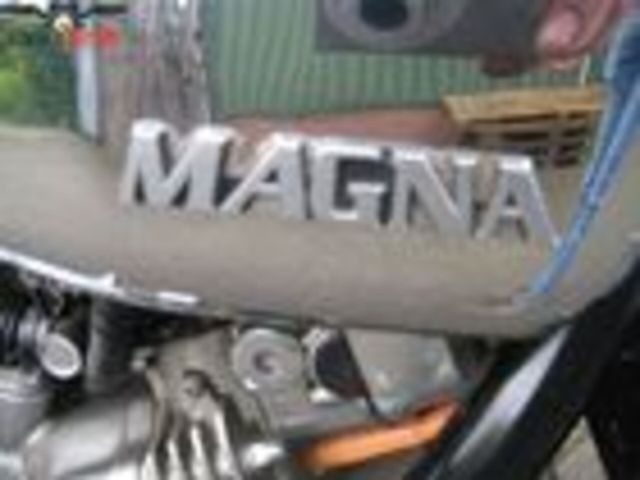 honda - vf-700-c-supermagna