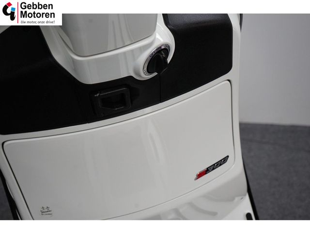 vespa - gts-300