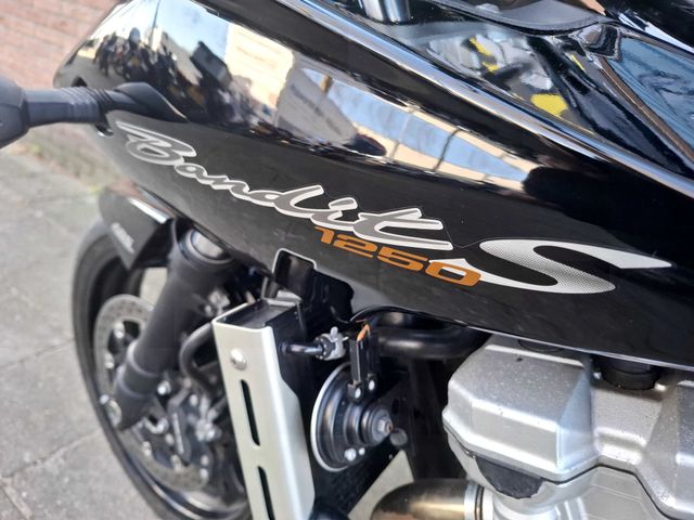 suzuki - gsf-1250-sa