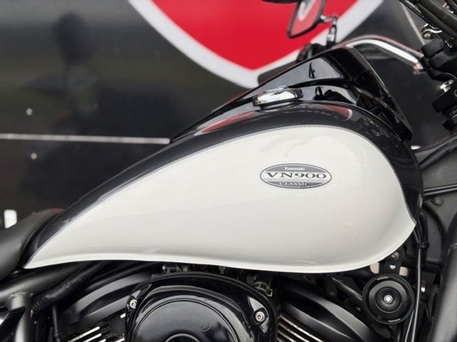 kawasaki - vn-900-classic