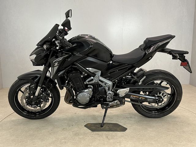 kawasaki - z900