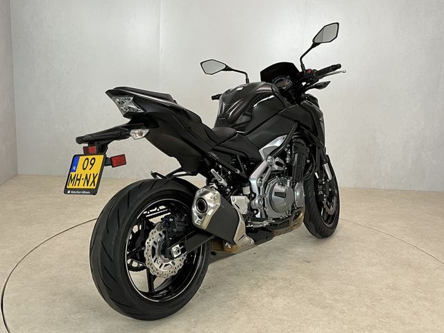 kawasaki - z900