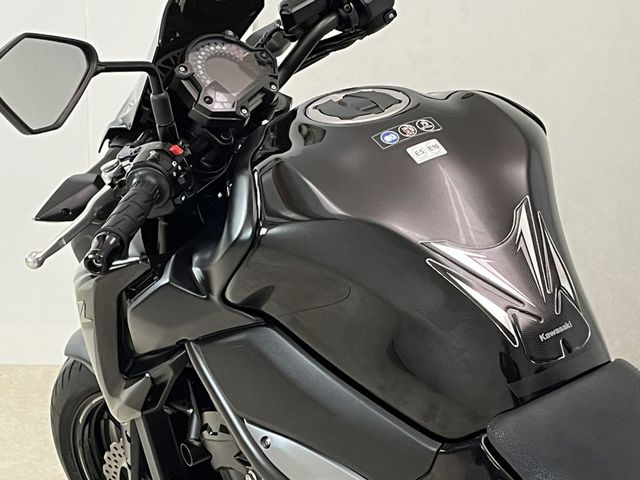 kawasaki - z900