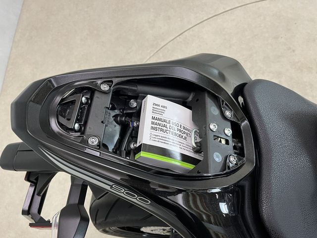 kawasaki - z900