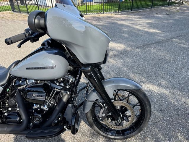 harley-davidson - street-glide