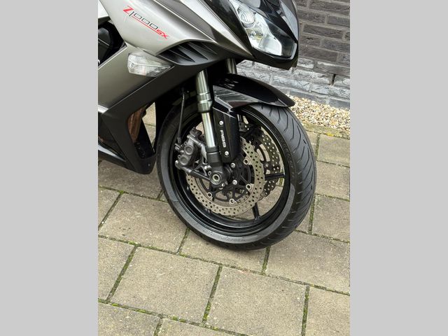 kawasaki - z-1000-sx-abs