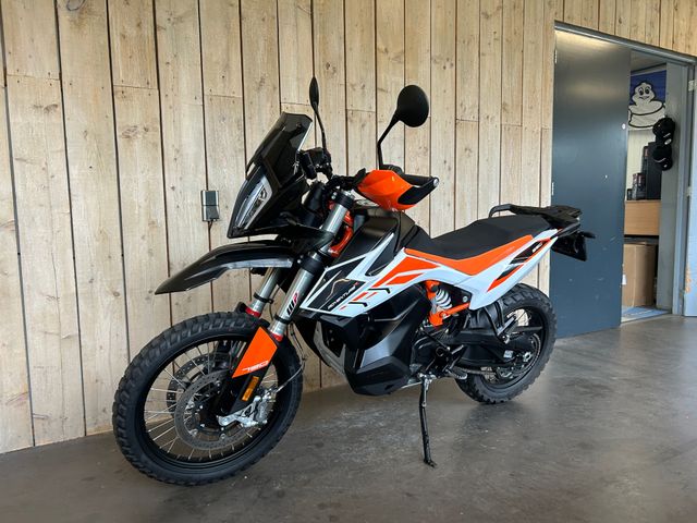 ktm - 790-adventure-r