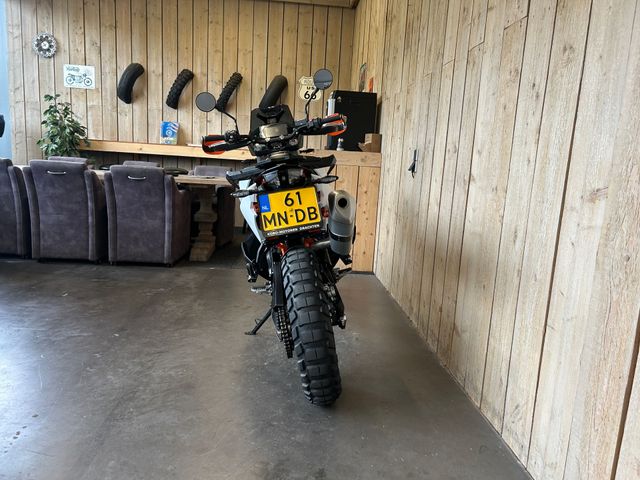 ktm - 790-adventure-r