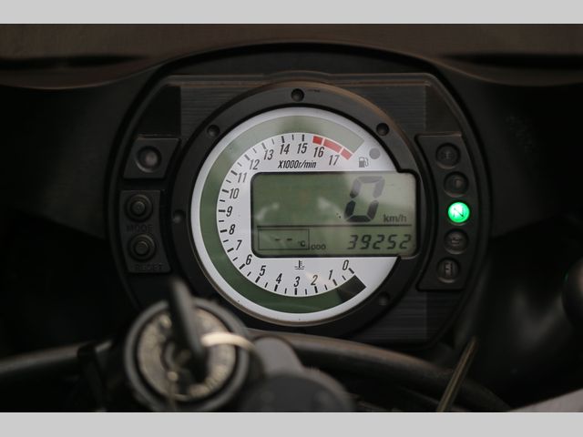 kawasaki - zx-6r-ninja