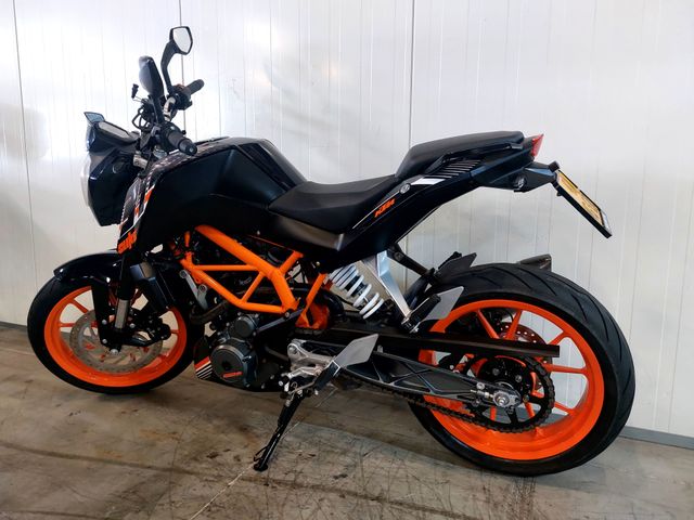 ktm - 390-duke-abs