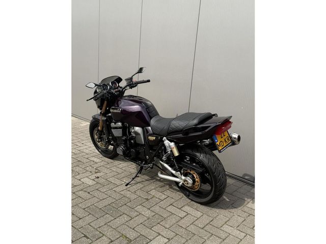 kawasaki - zrx-1100