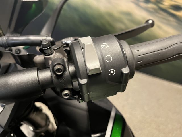 kawasaki - ninja-1000sx-tourer