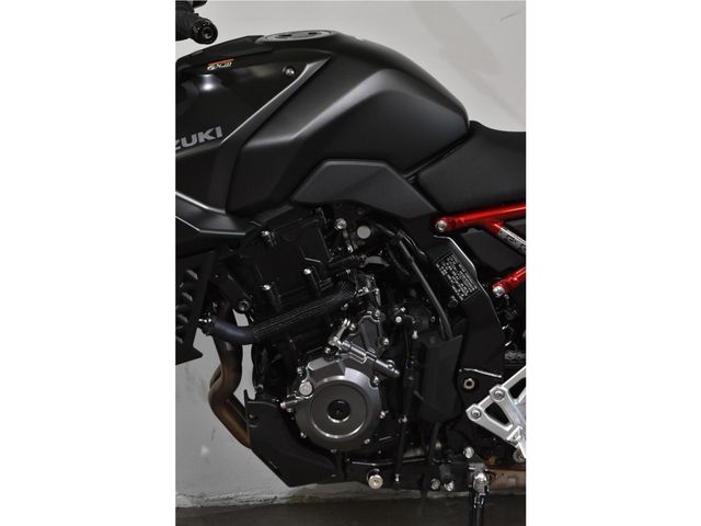 suzuki - gsx-8s