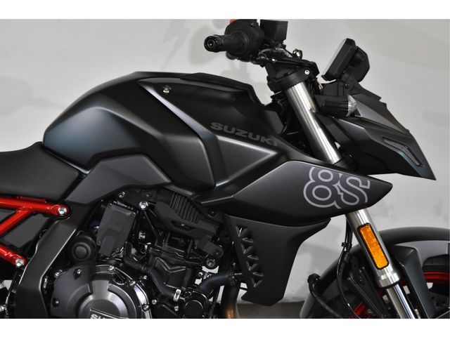 suzuki - gsx-8s