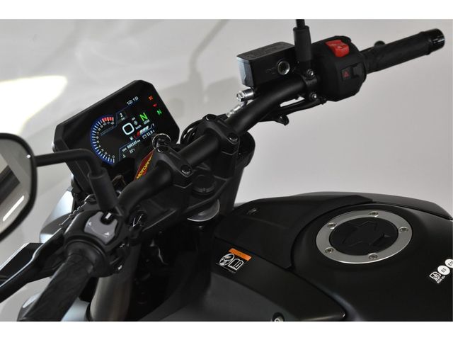 suzuki - gsx-8s