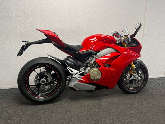 ducati - panigale-v4-s