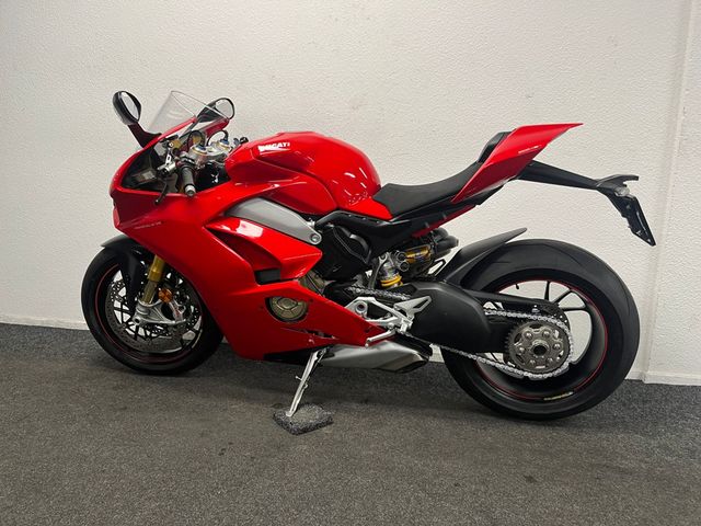 ducati - panigale-v4-s
