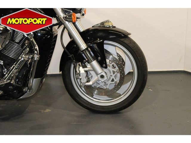 suzuki - m-1800-r-intruder