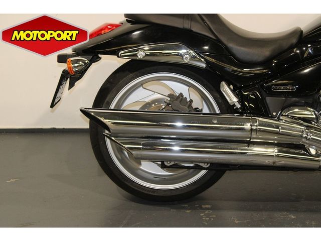 suzuki - m-1800-r-intruder